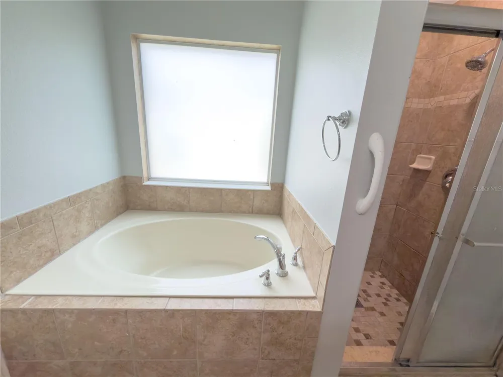 115 GLADESDOWN COURT Deland, FL 32724