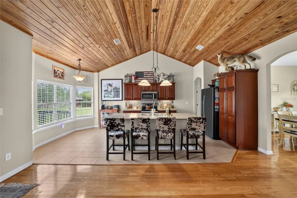 6351 SE 140 AVENUE Morriston, FL 32668