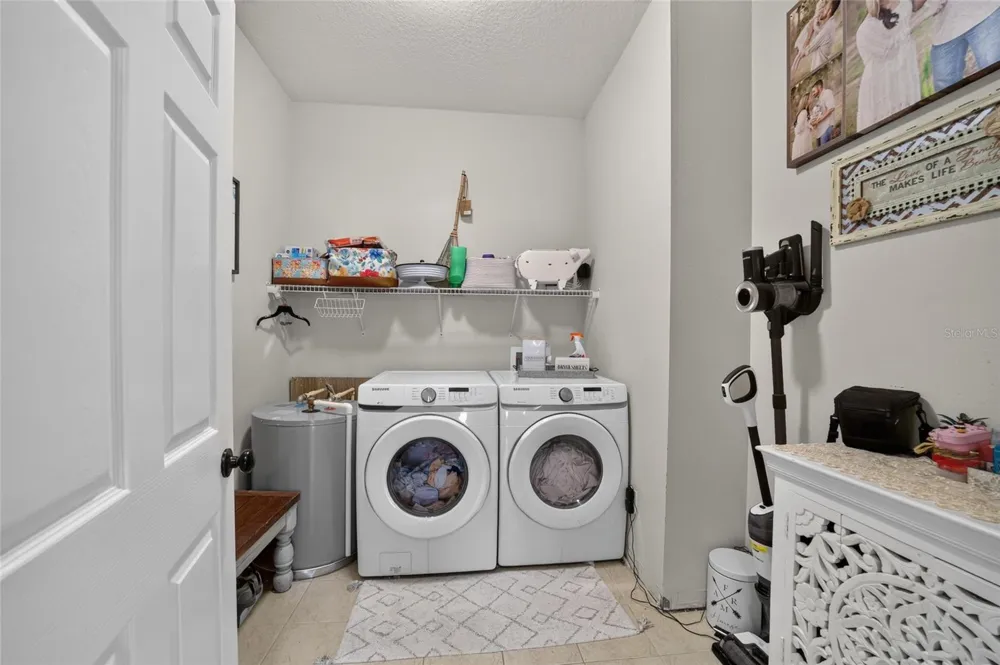 6351 SE 140 AVENUE Morriston, FL 32668