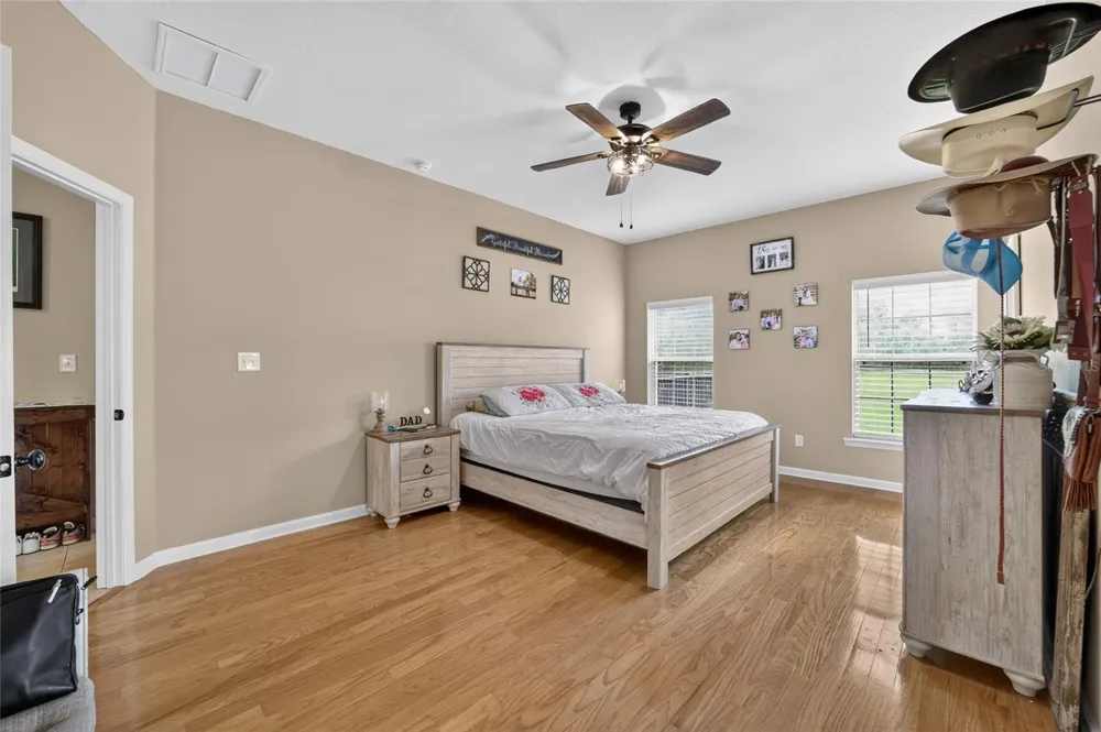 6351 SE 140 AVENUE Morriston, FL 32668