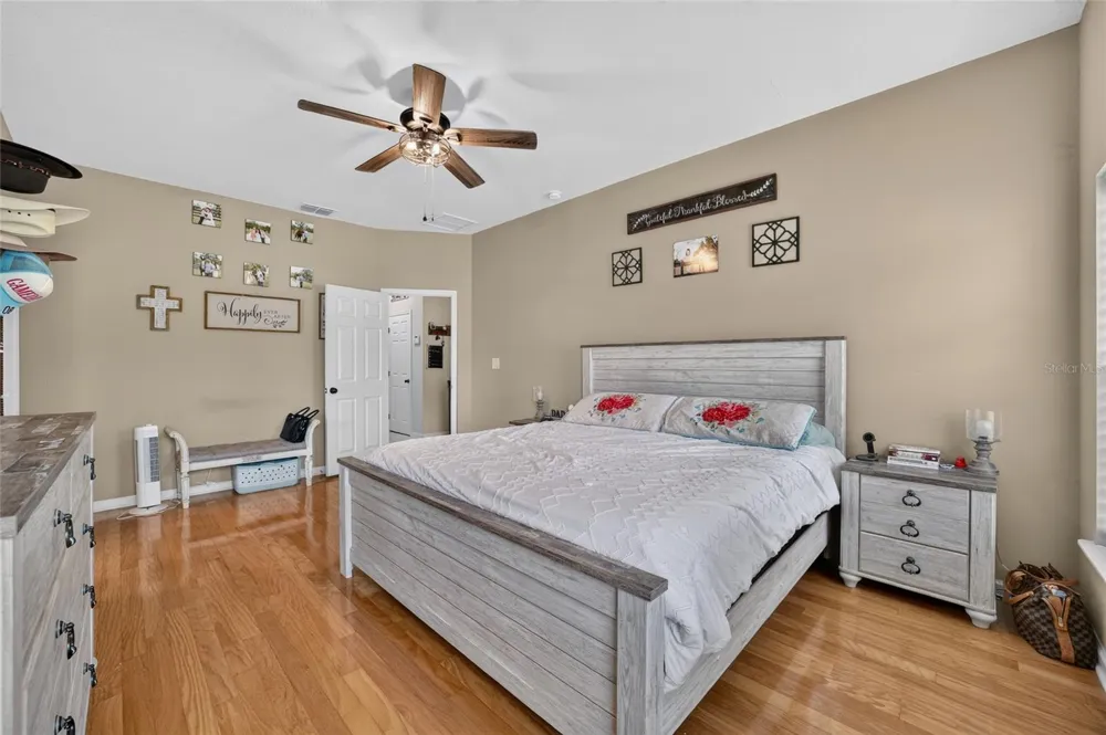 6351 SE 140 AVENUE Morriston, FL 32668