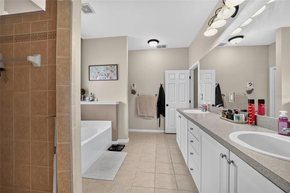 6351 SE 140 AVENUE Morriston, FL 32668