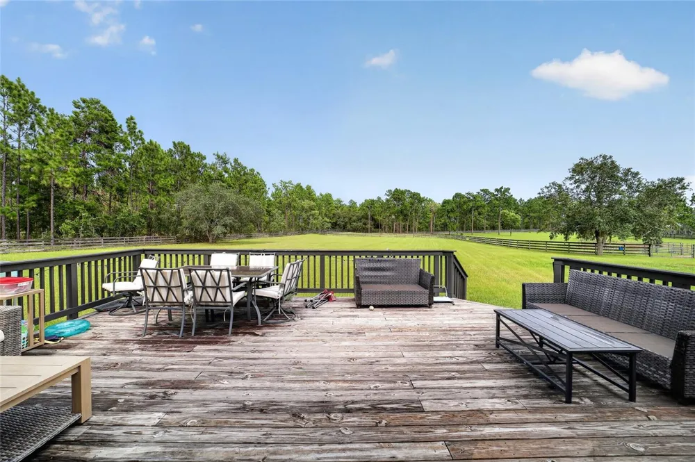 6351 SE 140 AVENUE Morriston, FL 32668