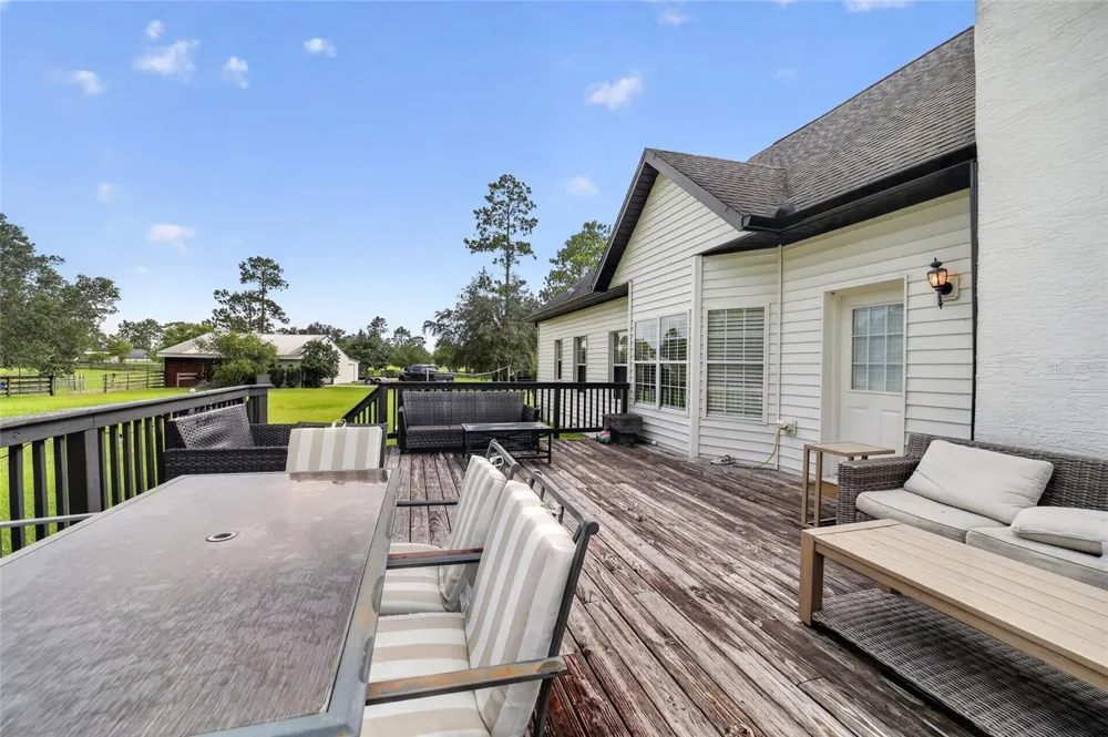 6351 SE 140 AVENUE Morriston, FL 32668