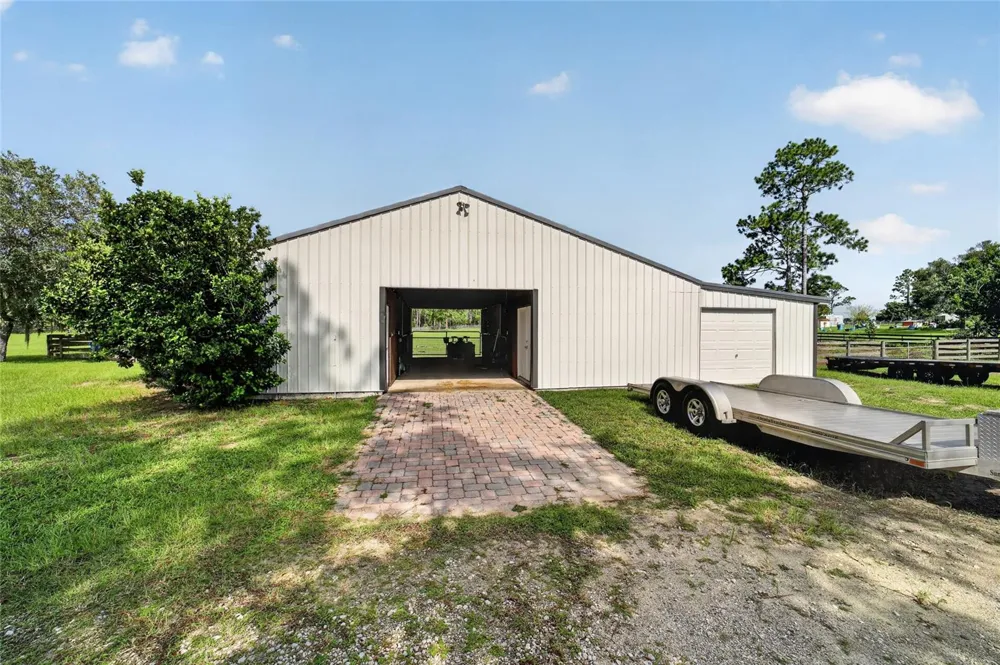 6351 SE 140 AVENUE Morriston, FL 32668