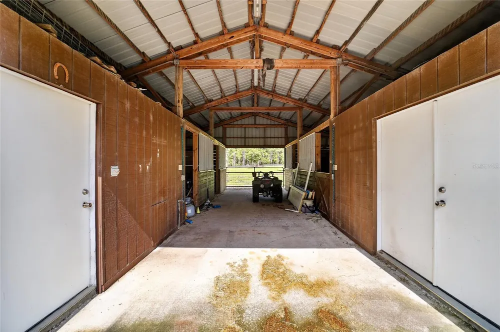 6351 SE 140 AVENUE Morriston, FL 32668