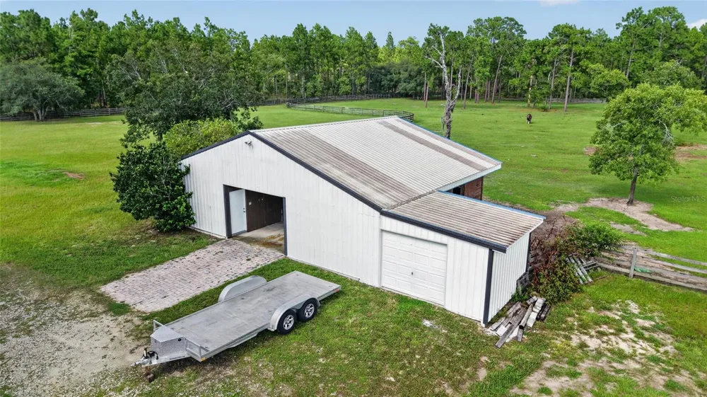 6351 SE 140 AVENUE Morriston, FL 32668