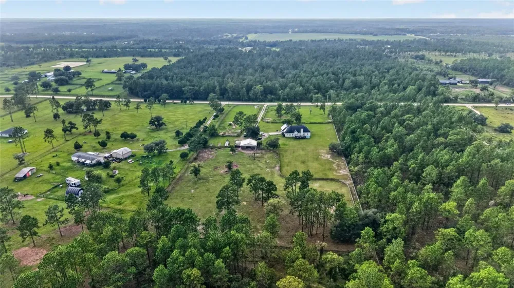 6351 SE 140 AVENUE Morriston, FL 32668