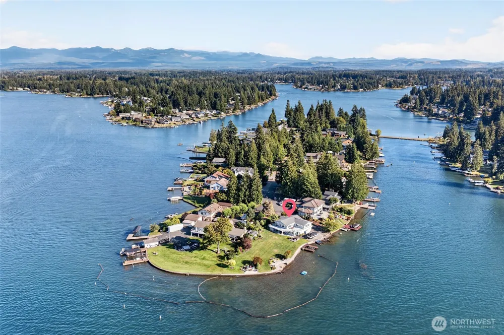 4903 197th Avenue East Lake Tapps, WA 98391