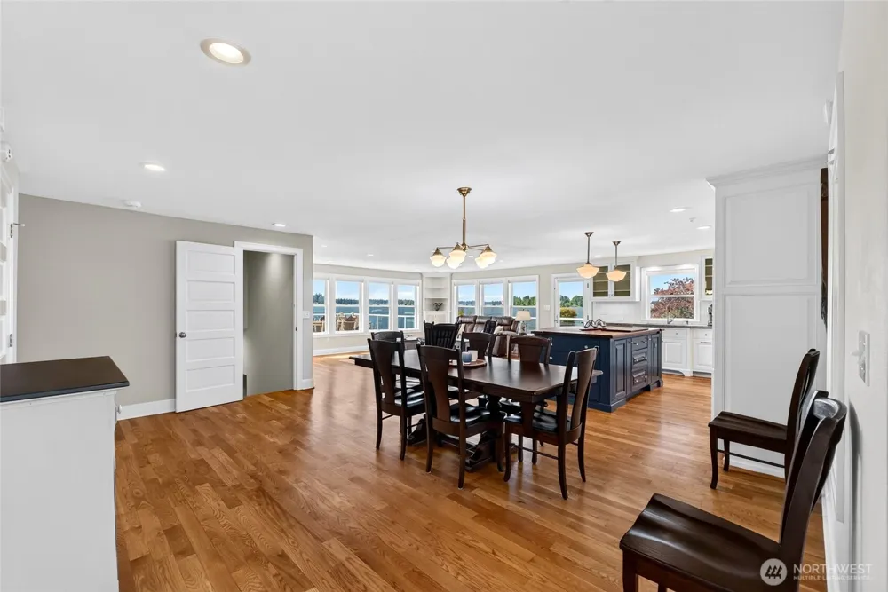 4903 197th Avenue East Lake Tapps, WA 98391