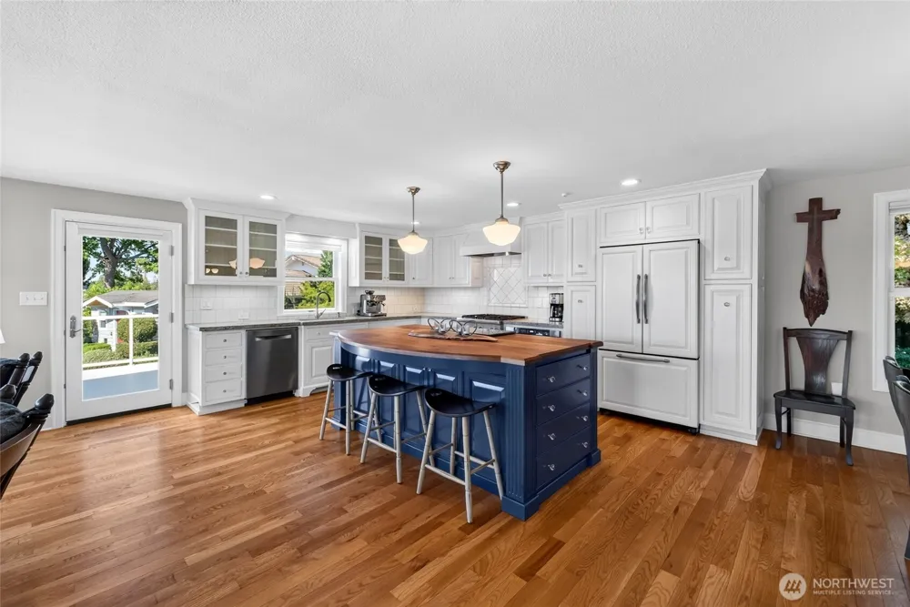 4903 197th Avenue East Lake Tapps, WA 98391