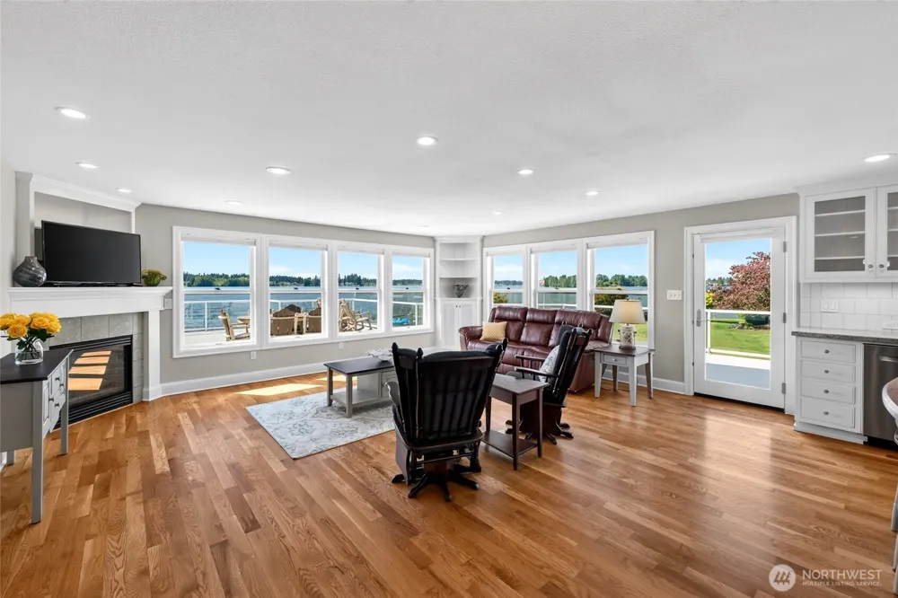 4903 197th Avenue East Lake Tapps, WA 98391