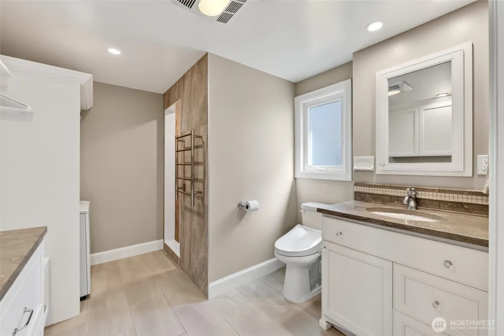 4903 197th Avenue East Lake Tapps, WA 98391