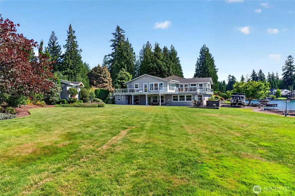 4903 197th Avenue East Lake Tapps, WA 98391