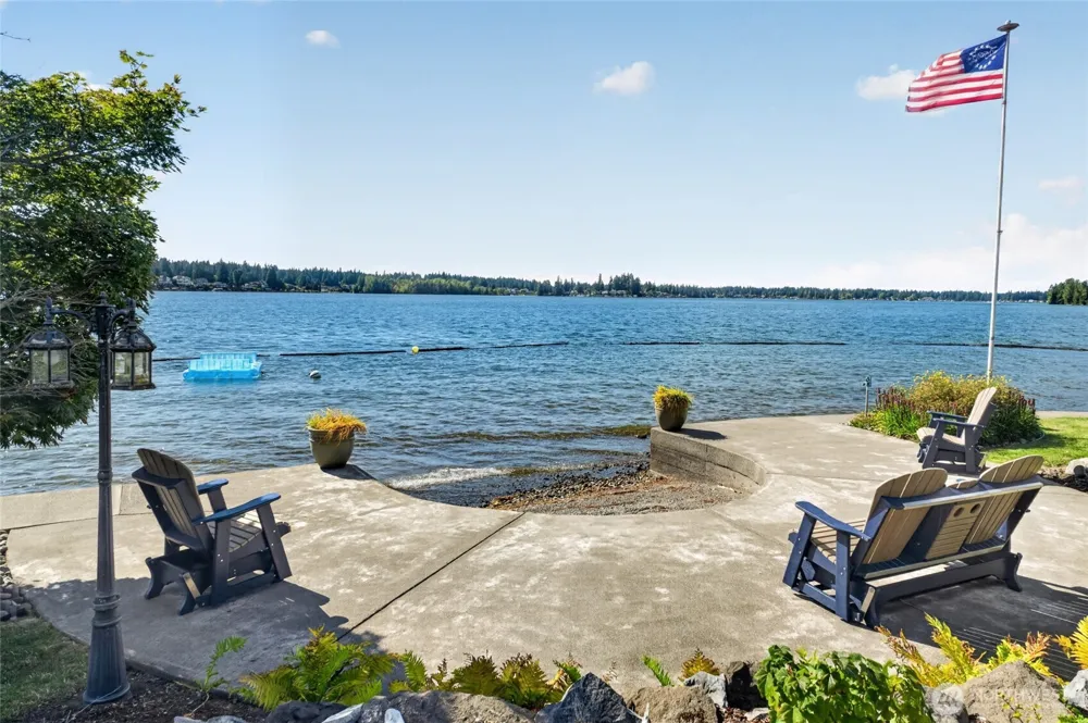 4903 197th Avenue East Lake Tapps, WA 98391