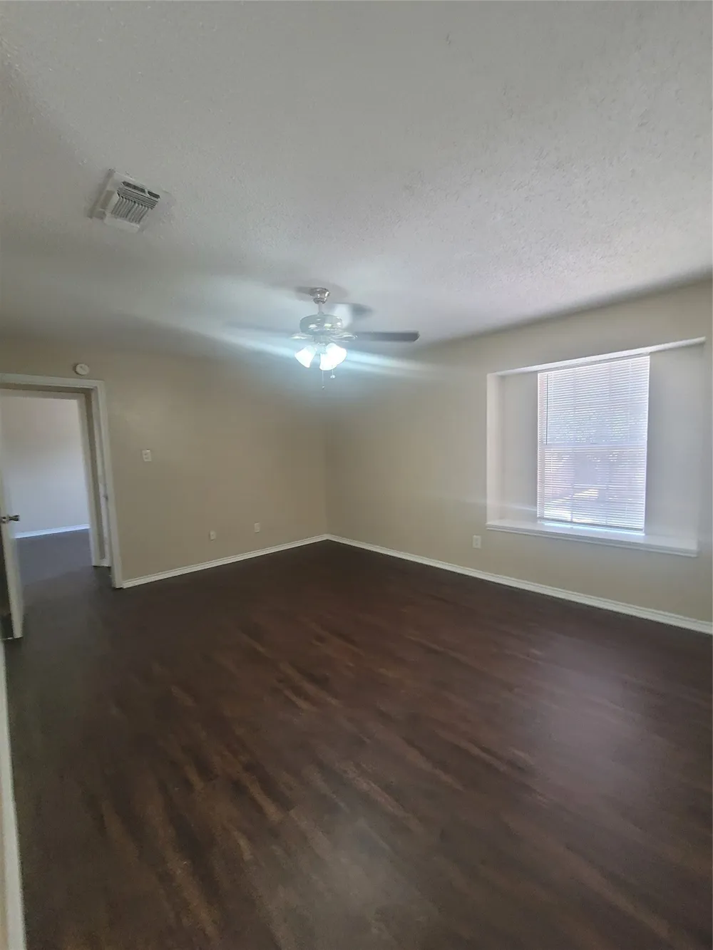 6513 Westridge Drive Watauga, TX 76148