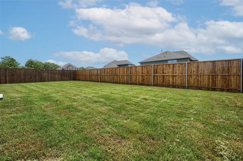 513 BROOK VIEW DRIVE Van Alstyne, TX 75495