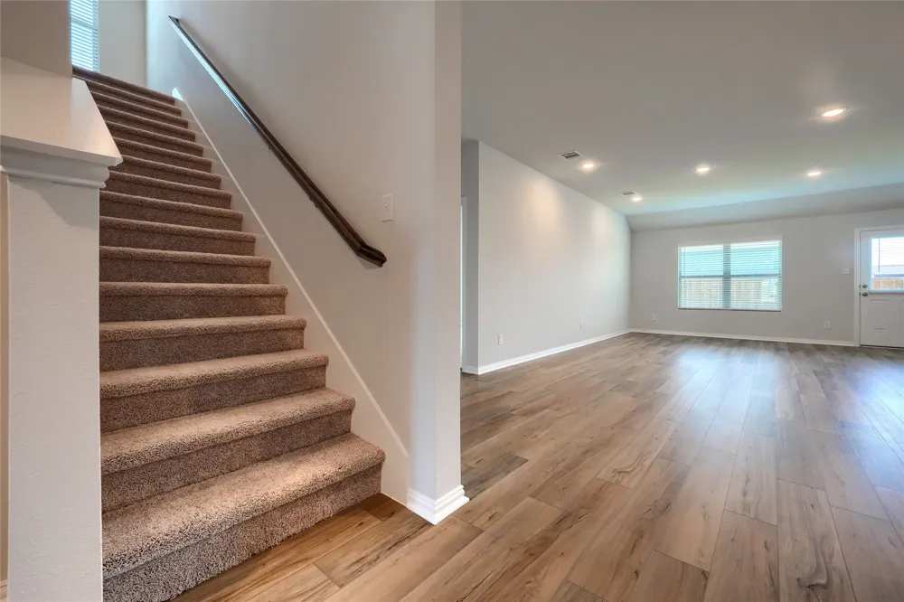 513 BROOK VIEW DRIVE Van Alstyne, TX 75495