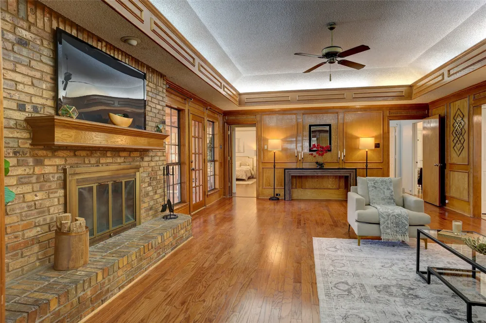 2918 Apple Valley Drive Garland, TX 75043