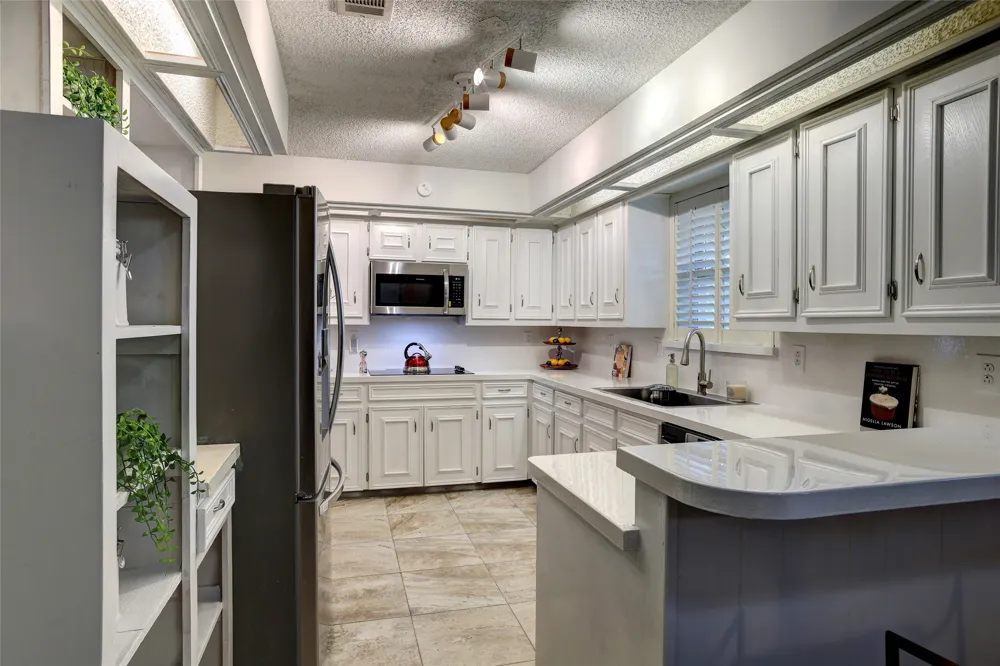 2918 Apple Valley Drive Garland, TX 75043