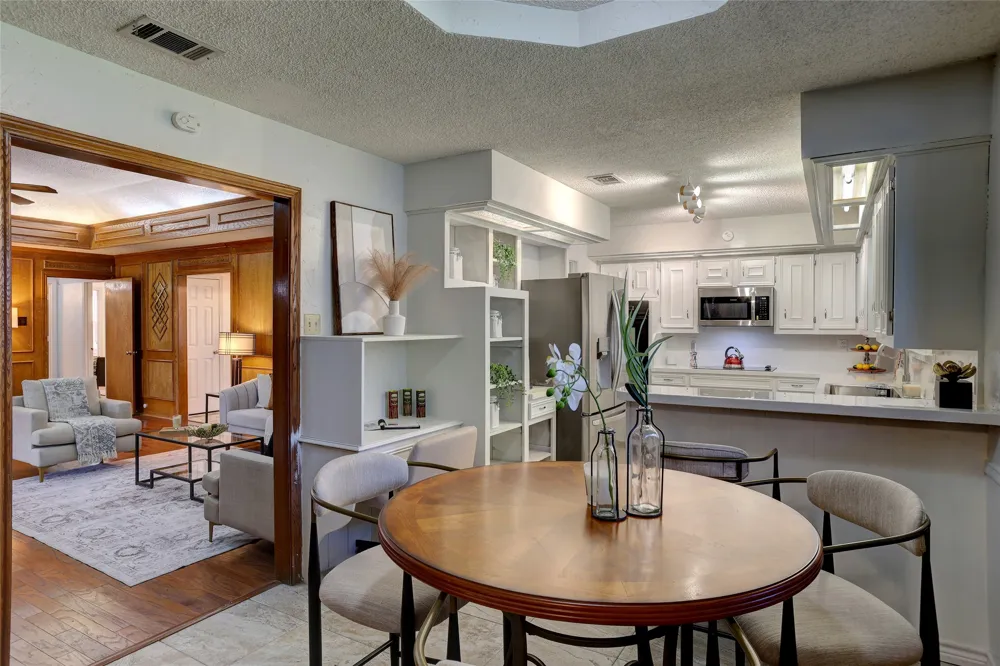 2918 Apple Valley Drive Garland, TX 75043