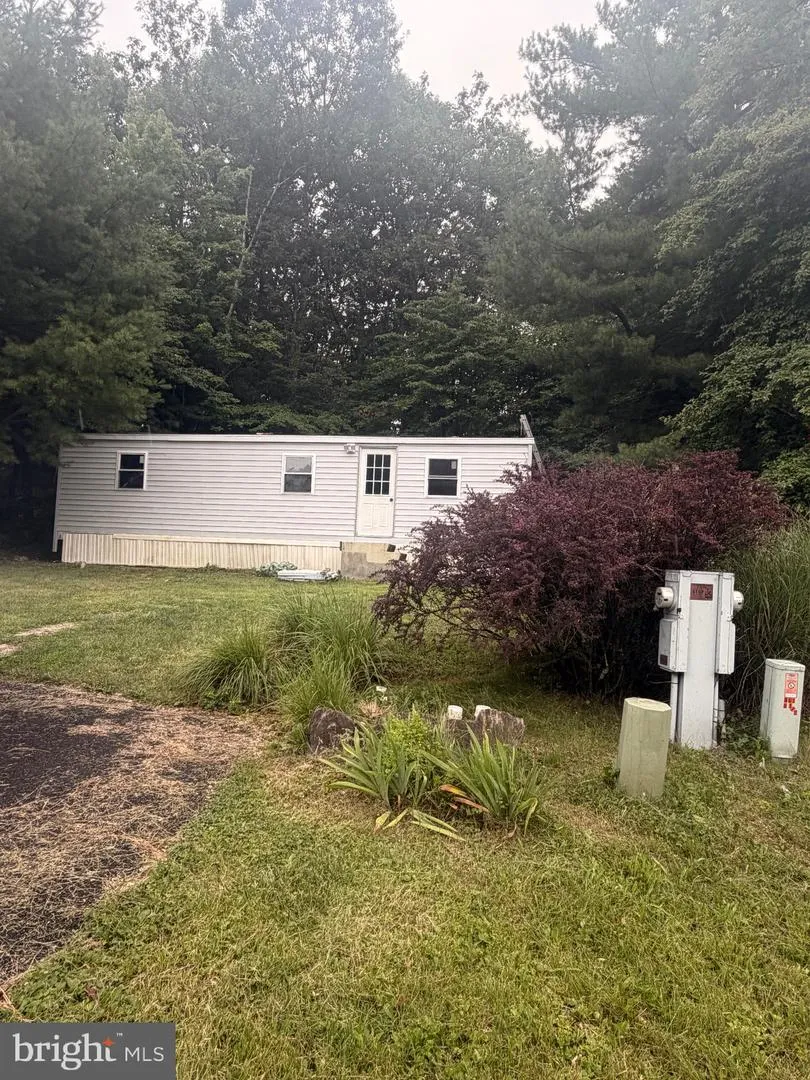 41 ANGEL DRIVE New Ringgold, PA 17960