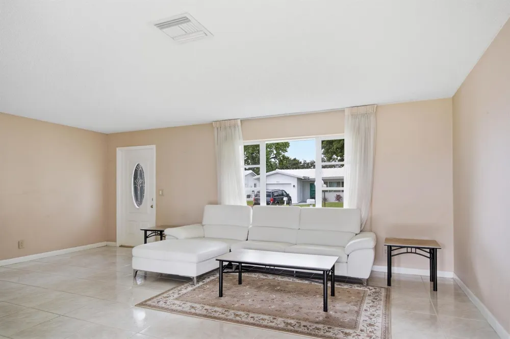 8212 NW 12th Court Plantation, FL 33322
