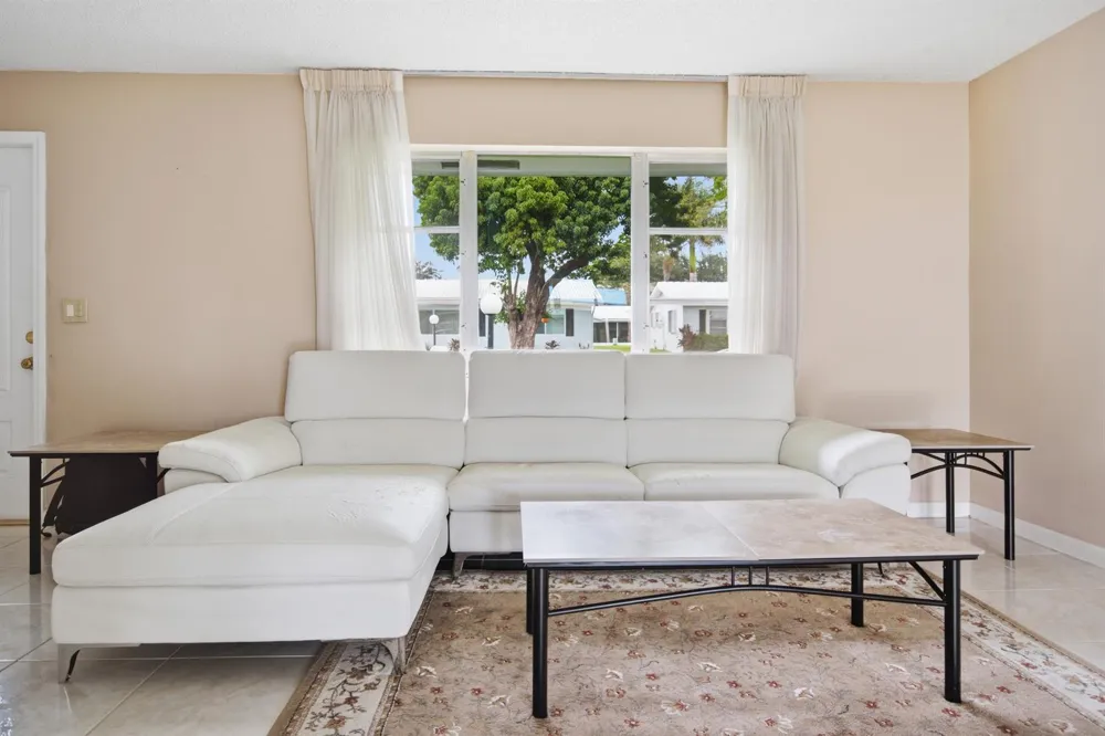 8212 NW 12th Court Plantation, FL 33322