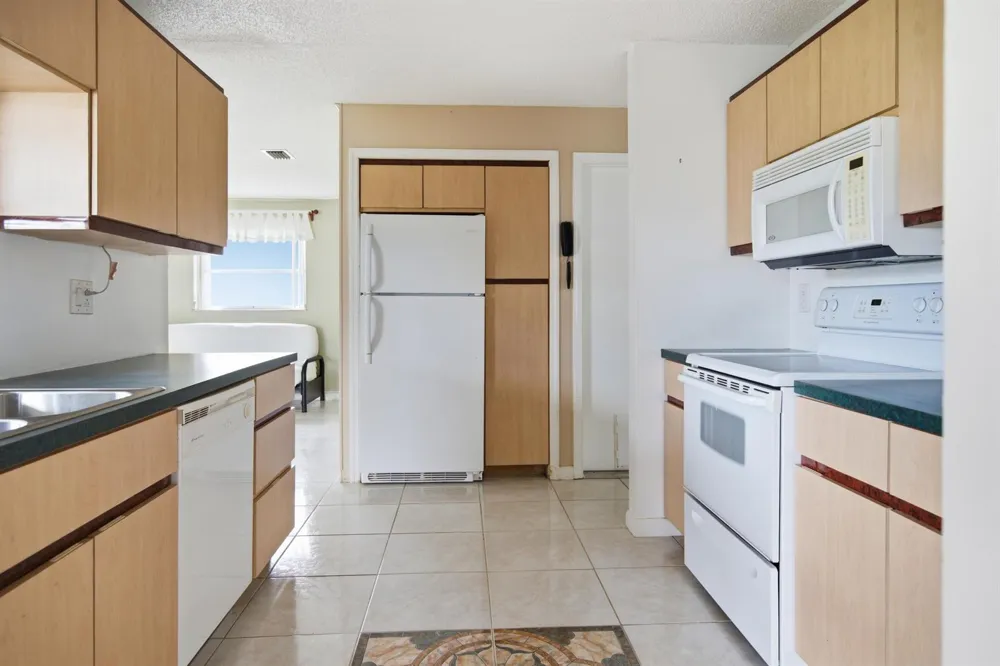 8212 NW 12th Court Plantation, FL 33322