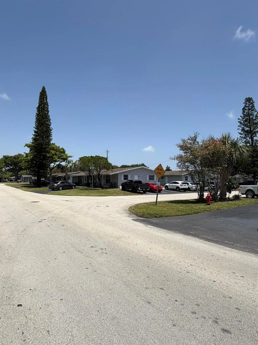 443 SW 20TH AVENUE Fort Lauderdale, FL 33312