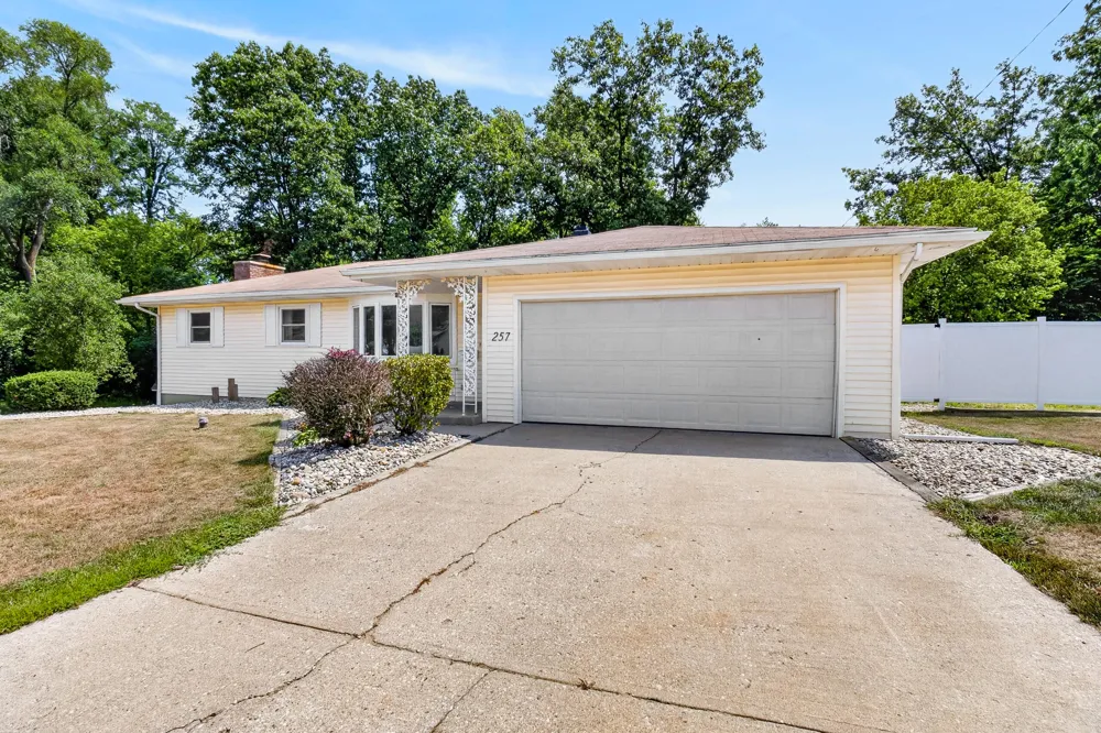 257 Wagon Wheel Lane Pennfield Charter Township, MI 49017