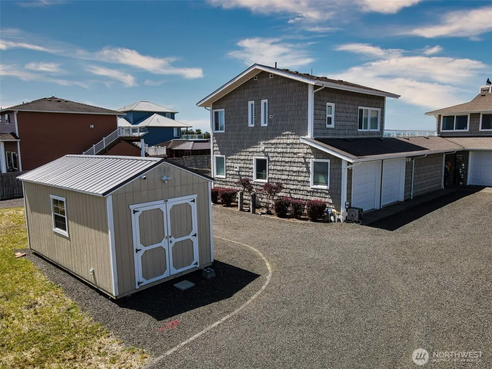 935 S Sand Dune Avenue SW Ocean Shores, WA 98569