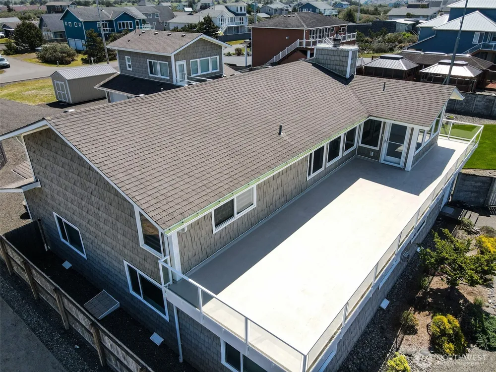935 S Sand Dune Avenue SW Ocean Shores, WA 98569