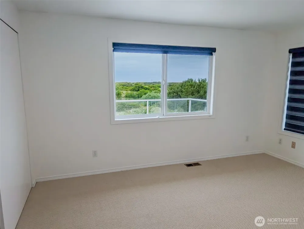 935 S Sand Dune Avenue SW Ocean Shores, WA 98569