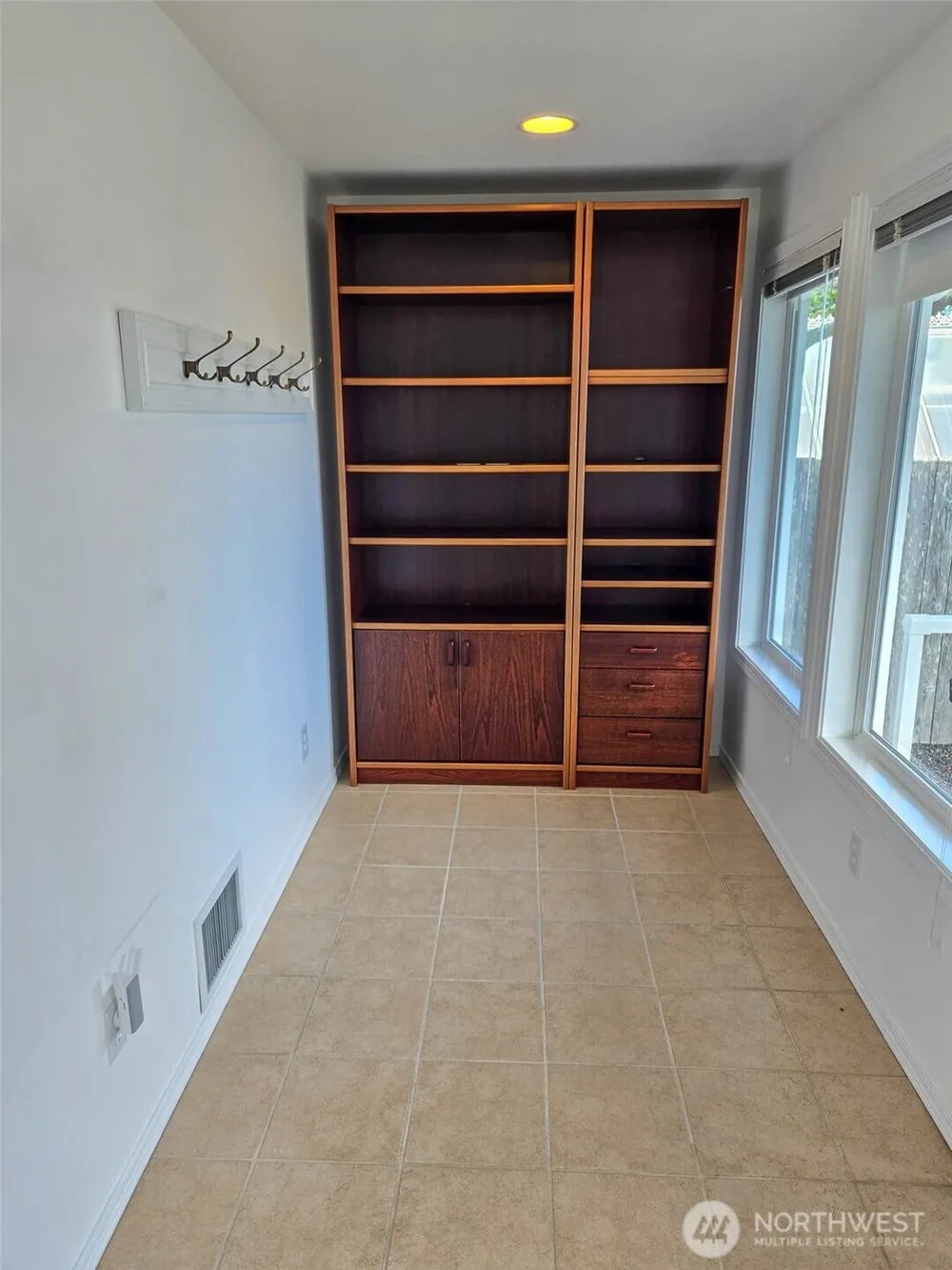 935 S Sand Dune Avenue SW Ocean Shores, WA 98569