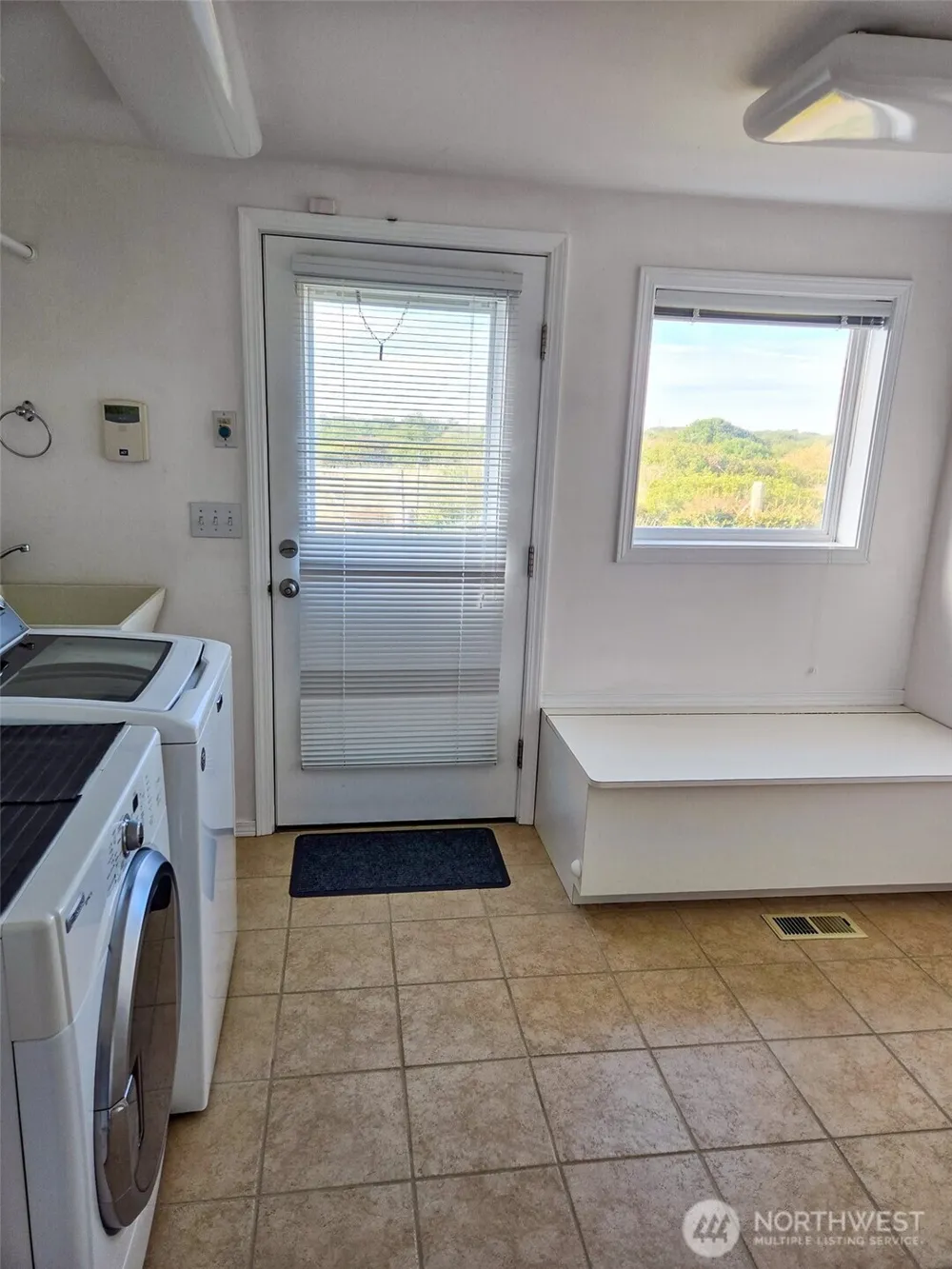 935 S Sand Dune Avenue SW Ocean Shores, WA 98569