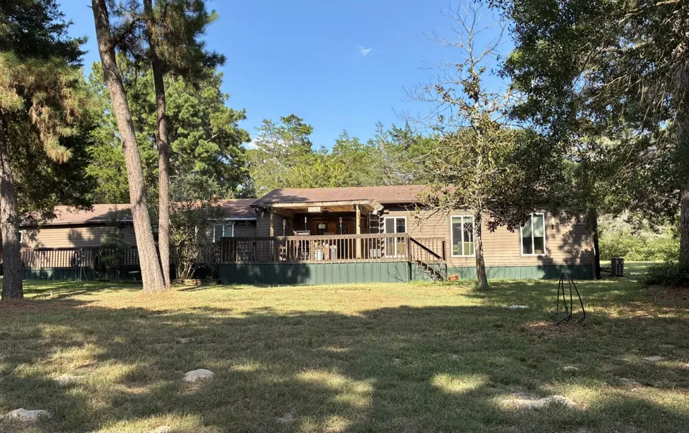 1052 Briar Crest Drive New Ulm, TX 78950