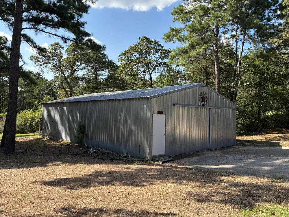 1052 Briar Crest Drive New Ulm, TX 78950