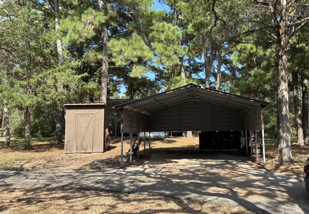 1052 Briar Crest Drive New Ulm, TX 78950