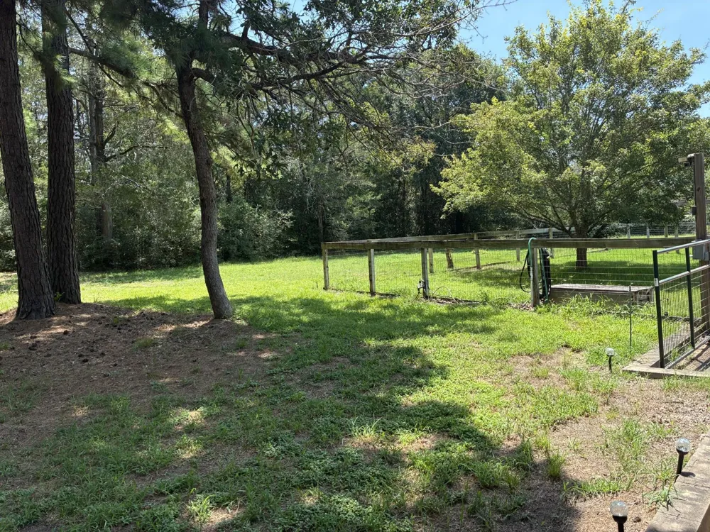 1052 Briar Crest Drive New Ulm, TX 78950