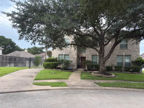 403 Green Stone Court