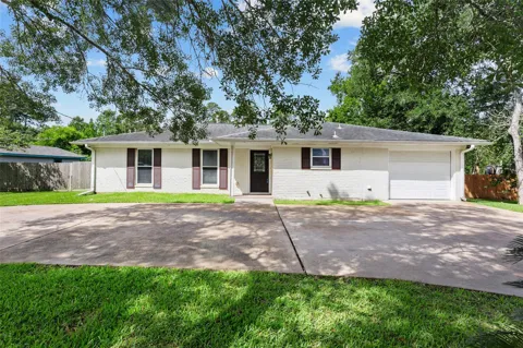 3310 Oak Drive