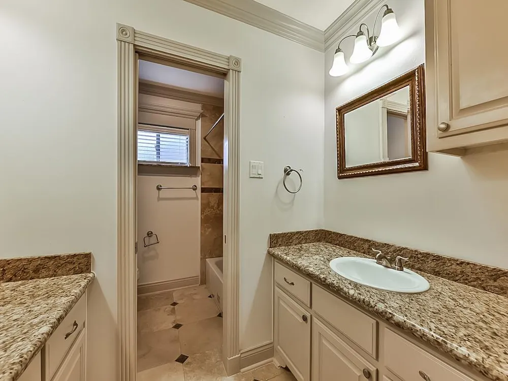 5238 Ariel Street Houston, TX 77096