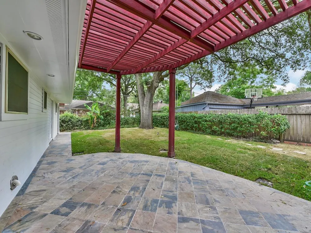 5238 Ariel Street Houston, TX 77096