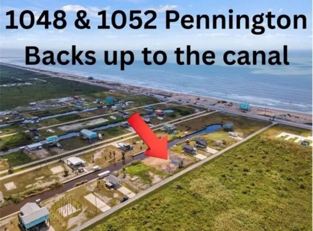 1048 Pennington Street Gilchrist, TX 77617