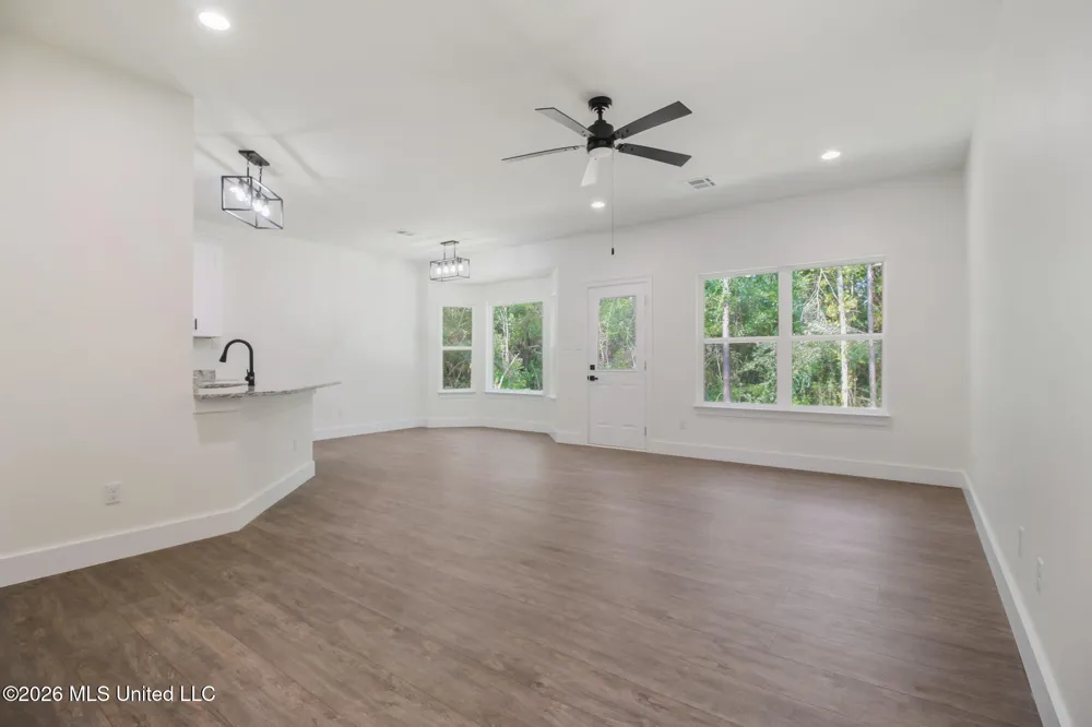 19545 Wallace Way Saucier, MS 39574