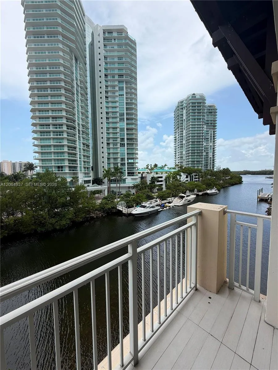 150 Sunny Isles Blvd #1-TH403 Sunny Isles Beach, FL 33160
