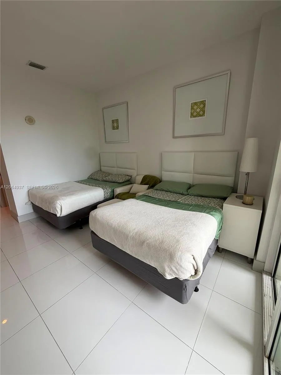 150 Sunny Isles Blvd #1-TH403 Sunny Isles Beach, FL 33160