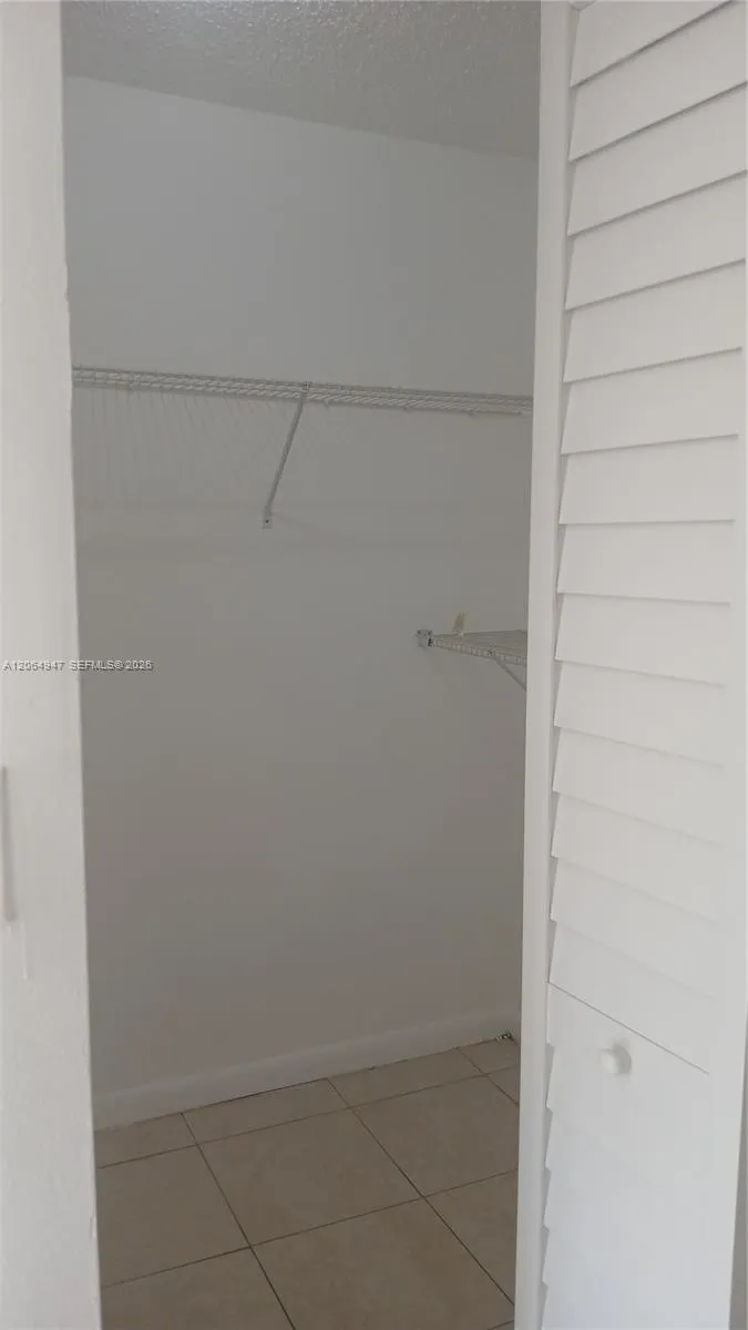 3610 NW 21st St #313 Lauderdale Lakes, FL 33311