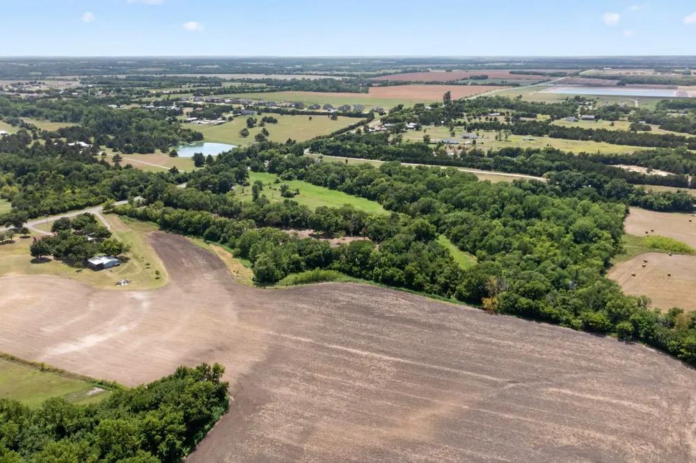 Fm 902 Howe, TX 75459